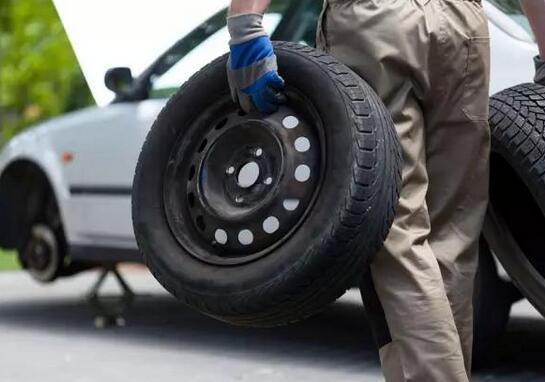 開(kāi)車(chē)省油技巧！教你用最少的油跑最遠(yuǎn)的路