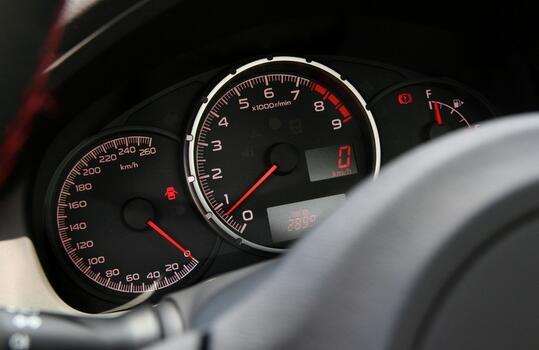 開(kāi)車(chē)省油技巧！教你用最少的油跑最遠(yuǎn)的路