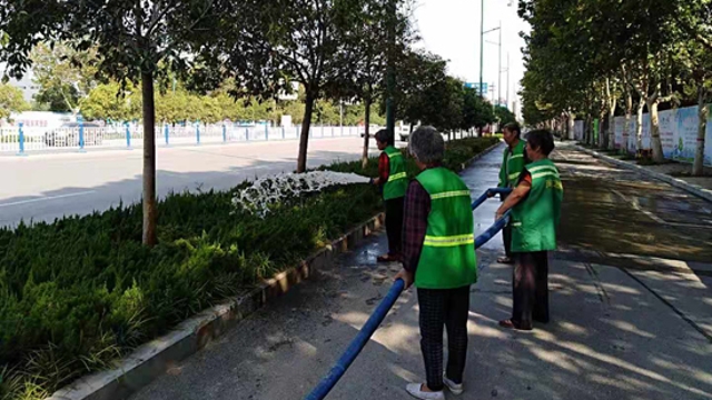 扮靚城市，為國慶增光添彩
