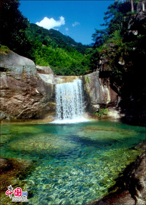 黃山( <a class='travel_words' name='travel/tbly/01' target='_blank'>酒店</a> )翡翠谷 最令人銷(xiāo)魂的中國(guó)情人谷